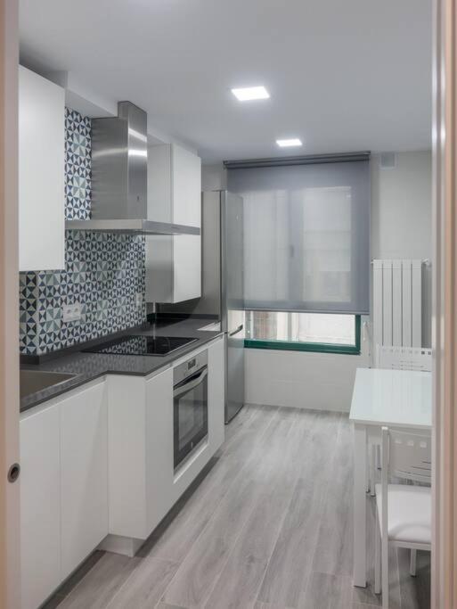 Sakura Homes Ponferrada Centro 8 Plazas Εξωτερικό φωτογραφία